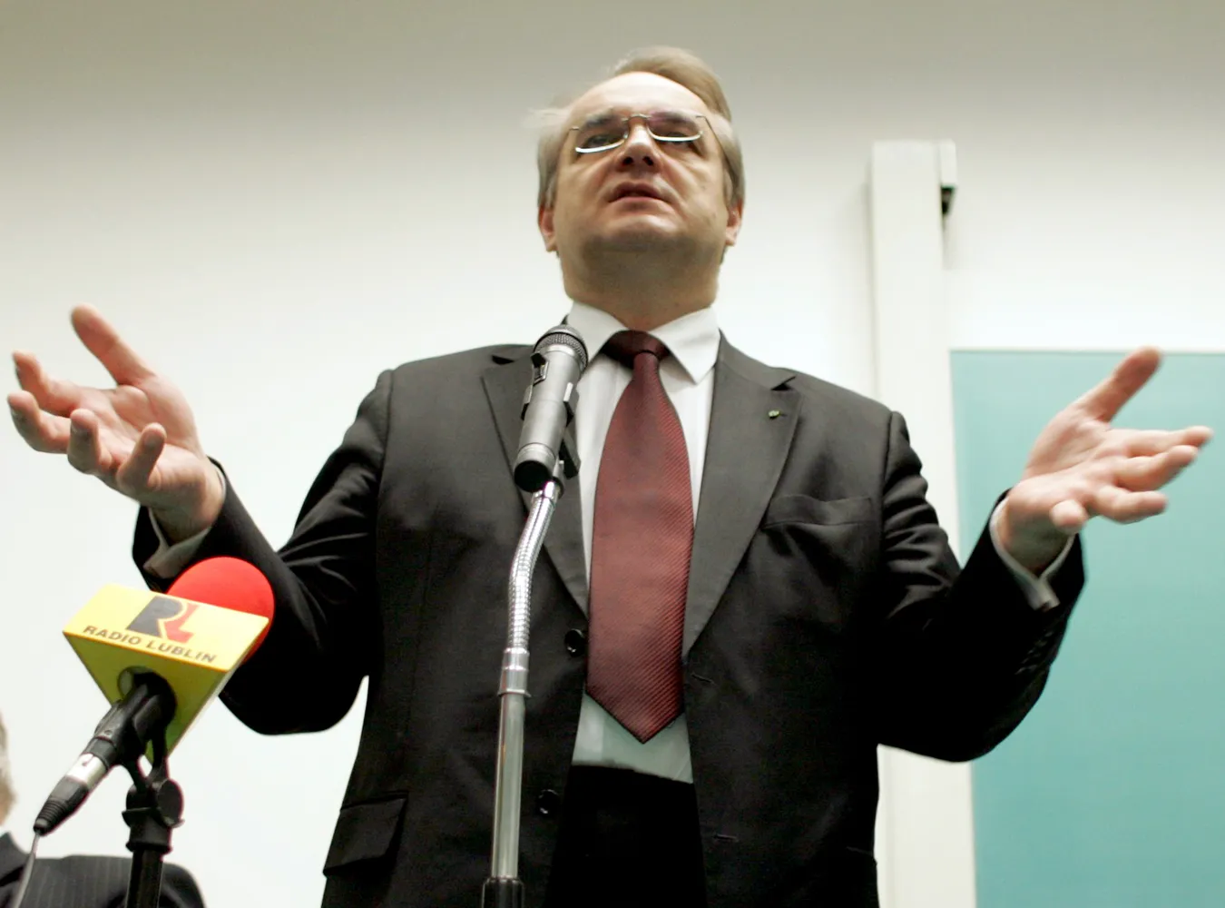 Pawlak wbija Platformie nóż w plecy