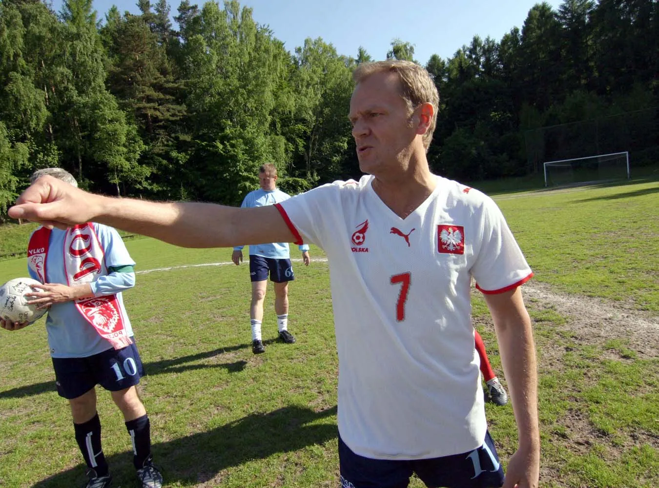 Premier Tusk idzie na wojnę z FIFA