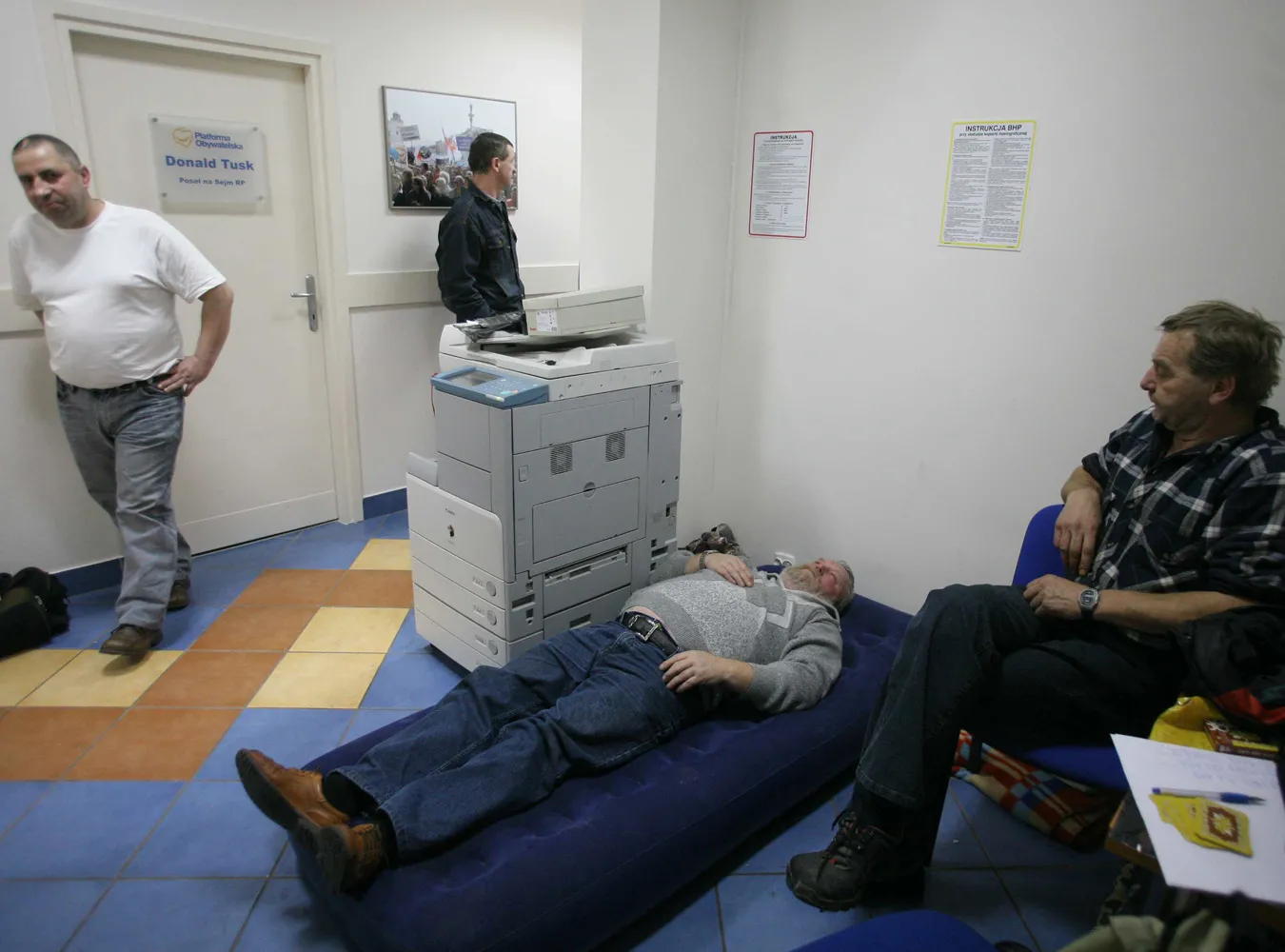 Związkowcy przenocowali u premiera