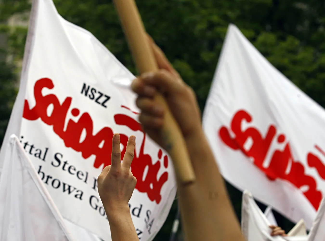 Bruksela wciąż rani ludzi "Solidarności"