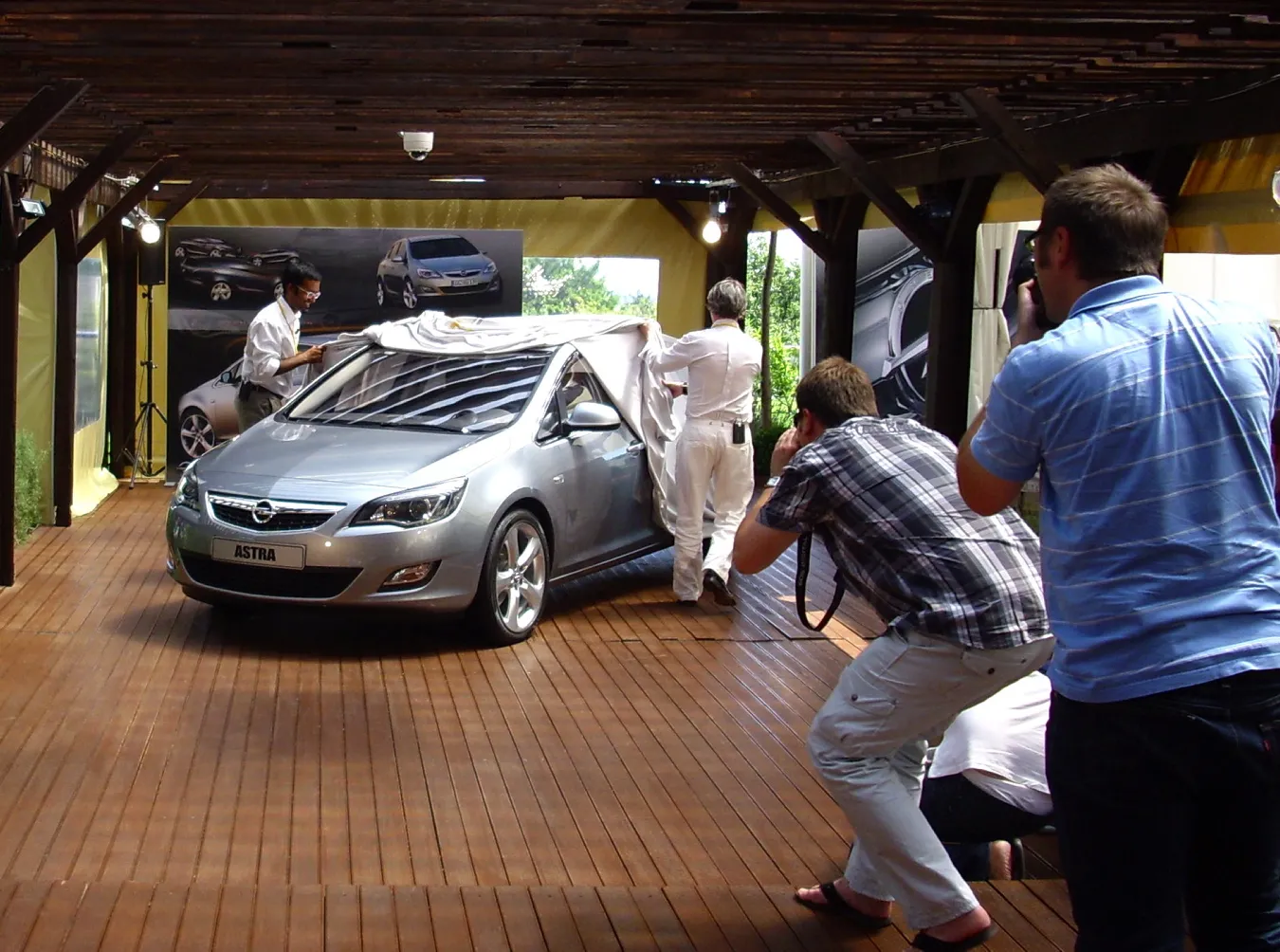 Pierwsi dotknęliśmy nowego opla z Polski