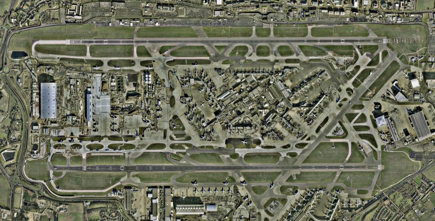 fr_heathrow_76233a_224403.jpg
