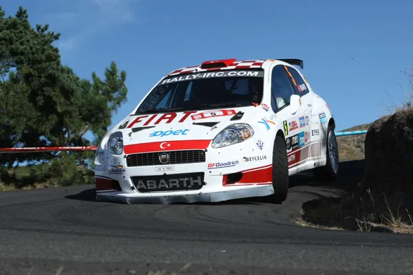 fr_rally13_111558a_387123.jpg
