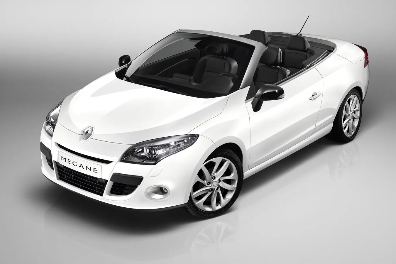 fr_renault_272331a_502870.jpg