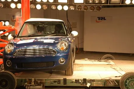 mini_cooper_3577a_1379049.jpg