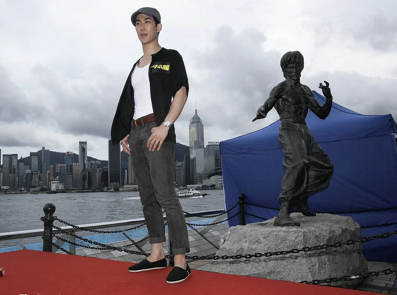 On zagra Bruce'a Lee. Podobny?