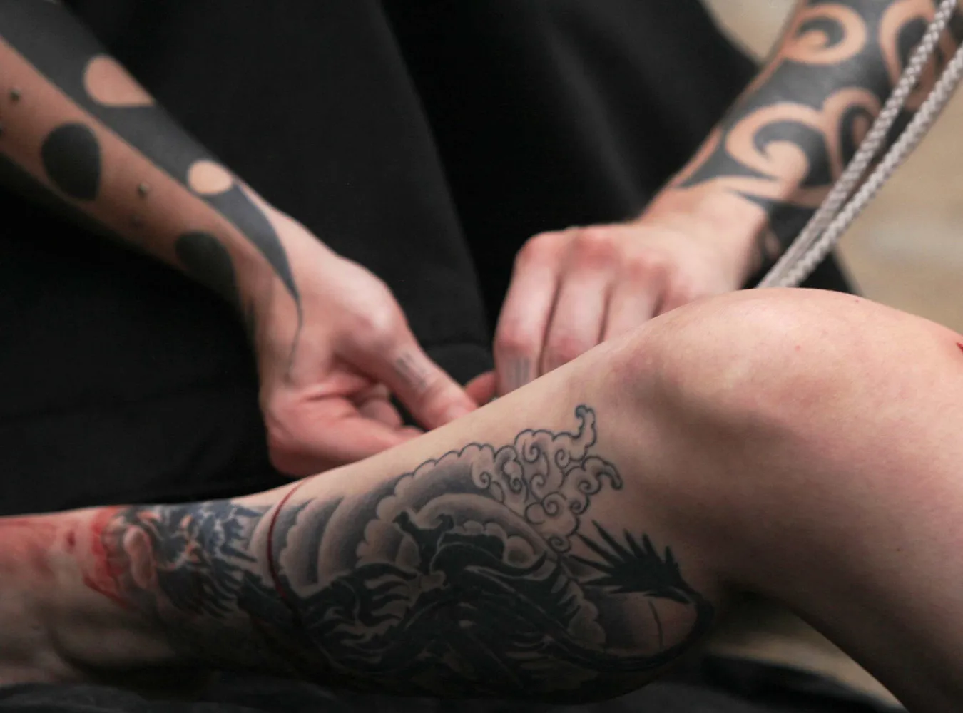 Wirusem HIV można się zarazić w salonach tatuażu