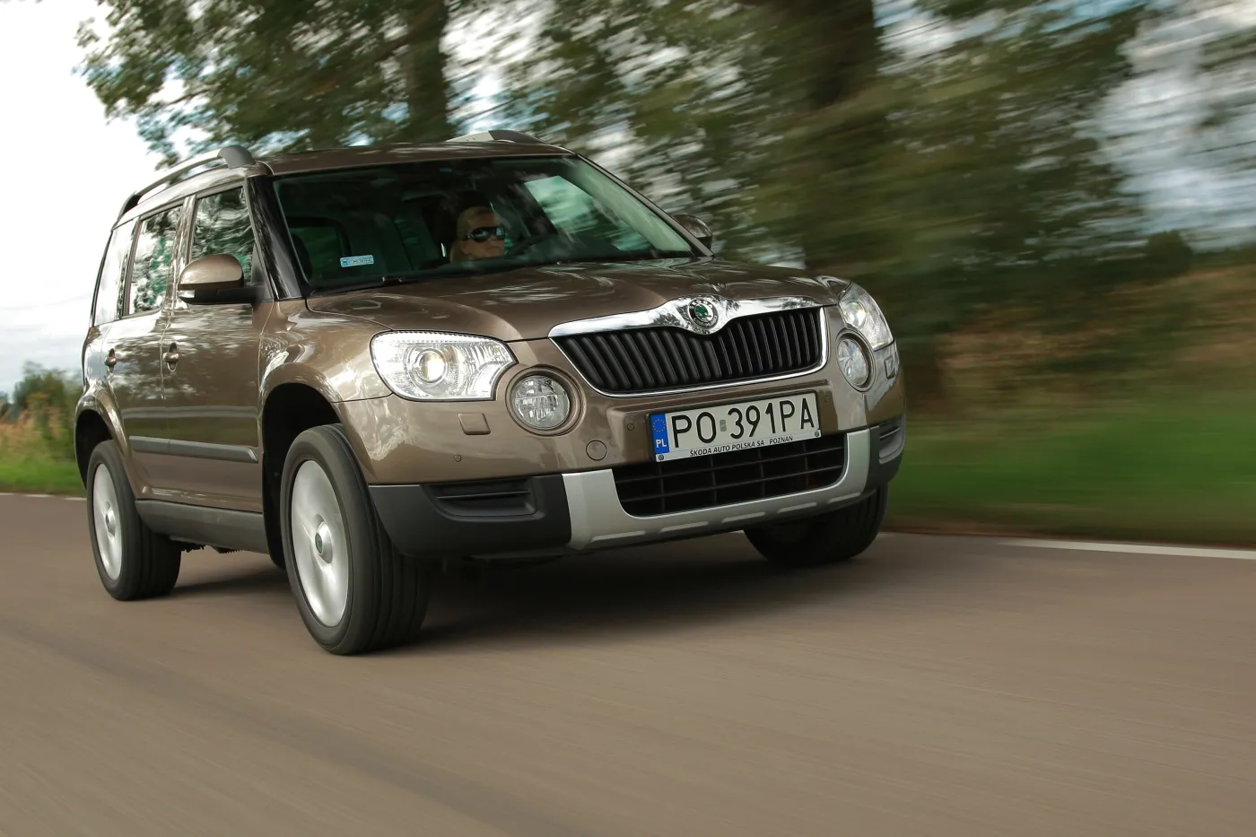 Polacy kupują coraz więcej nowych aut