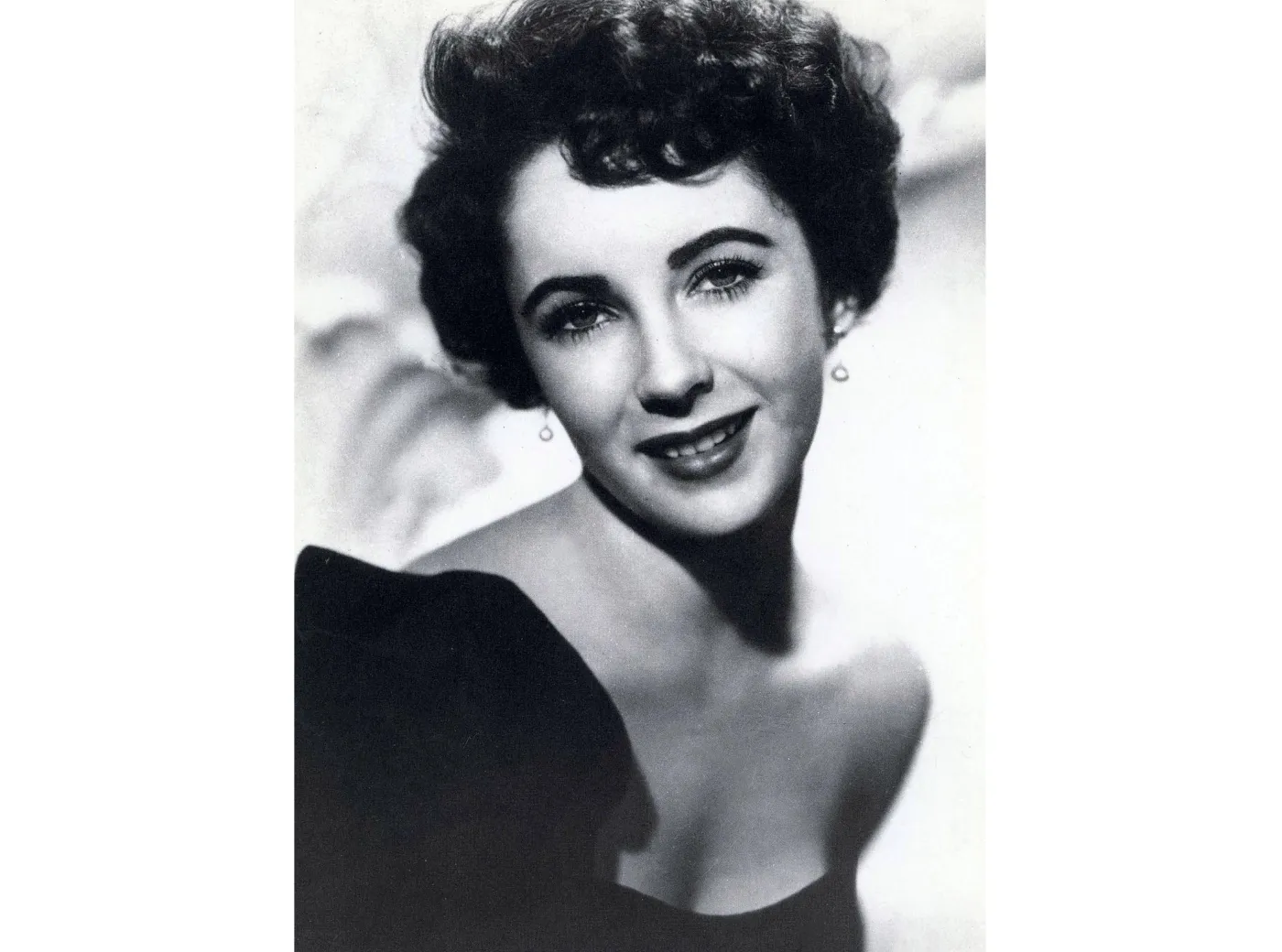 1921590-elizabeth-taylor.jpg