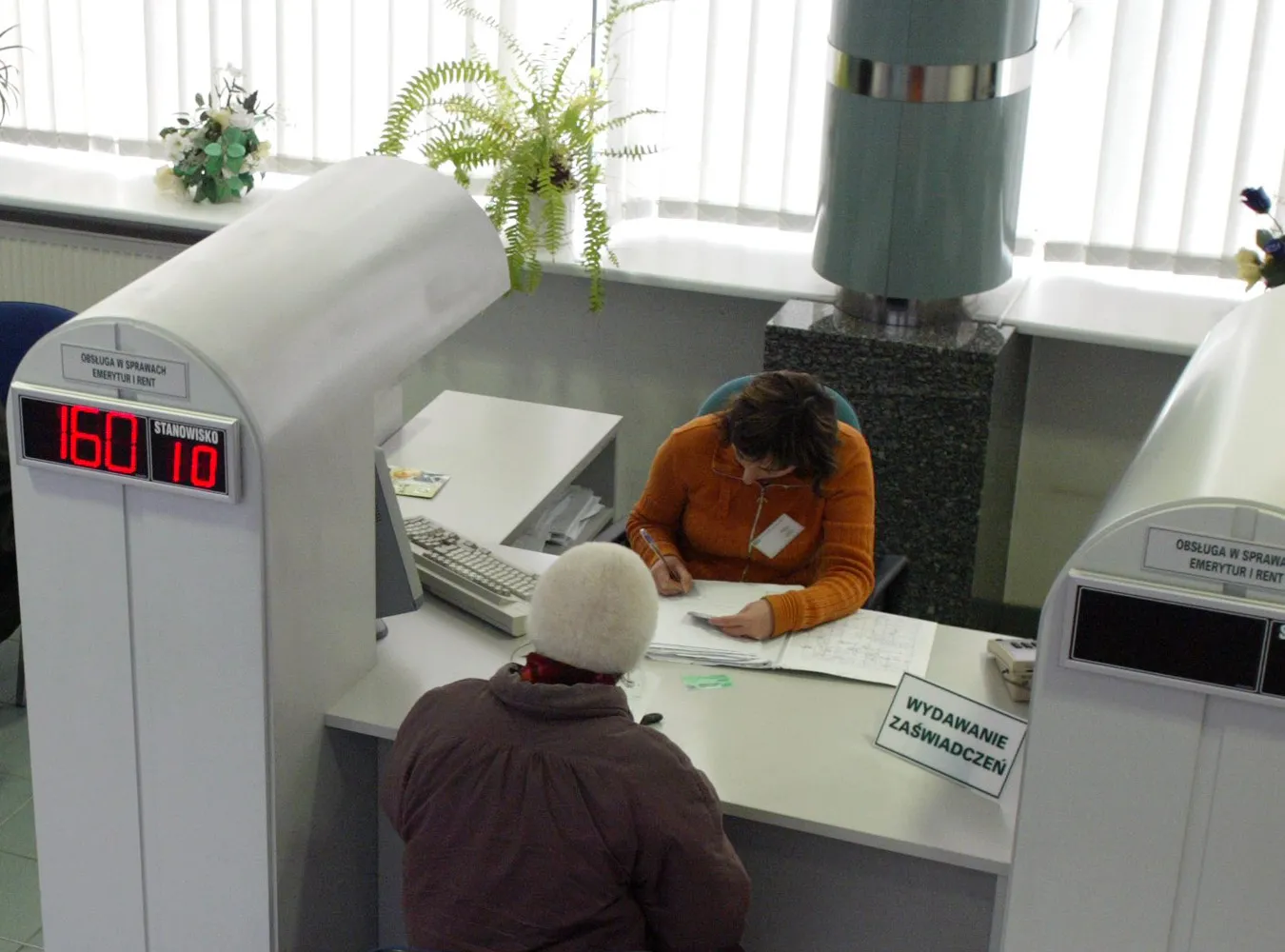 Po czterech latach zatrudnienia stała umowa