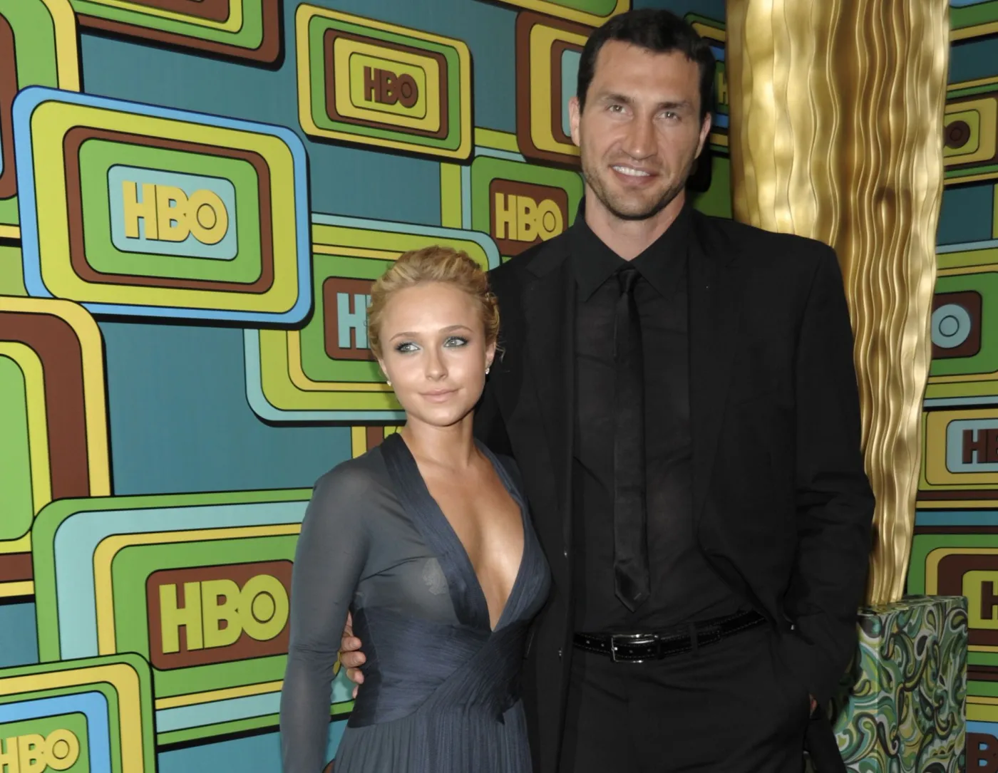 Gwiazda cały czas bije swojego chłopaka