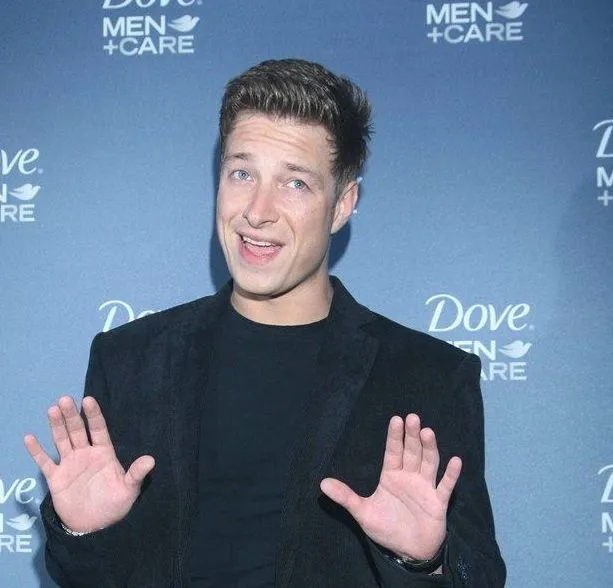 Przystojny polski aktor nie szuka miłości. Dlaczego?