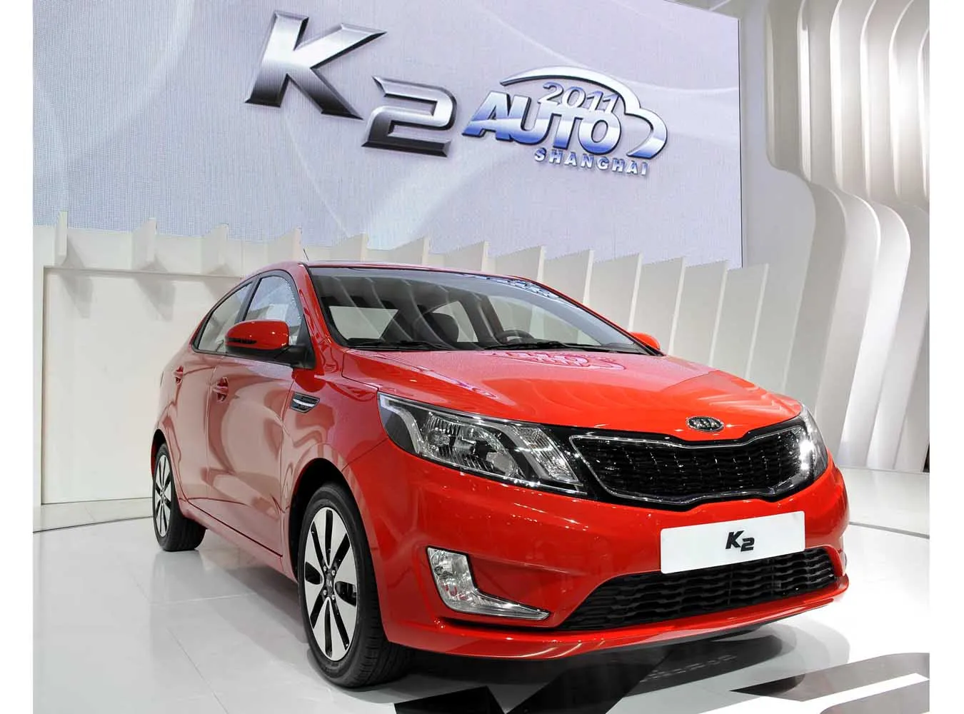 2009478-kia-k2-on-stand.jpg