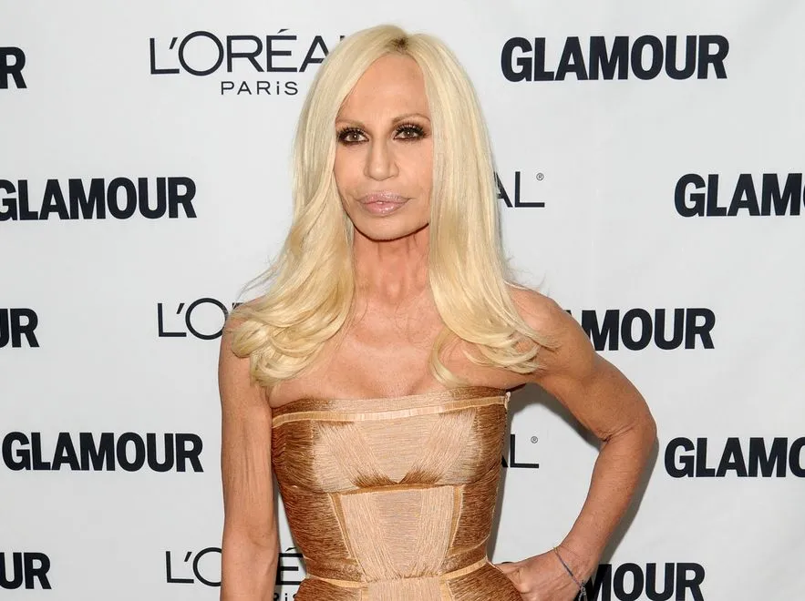 Kolejny gigant mody projektuje "dla ludu". Versace tworzy kolekcję dla H & M!