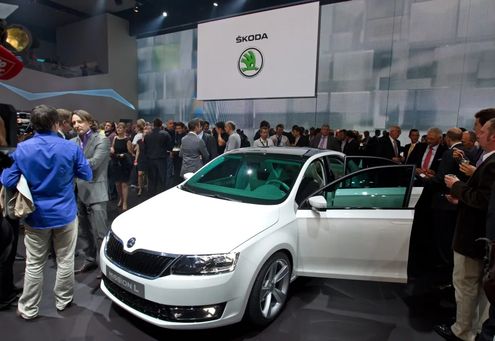2490988-iaa-frankfurt-2011-model-koncepcyjny-missionl-main.jpg