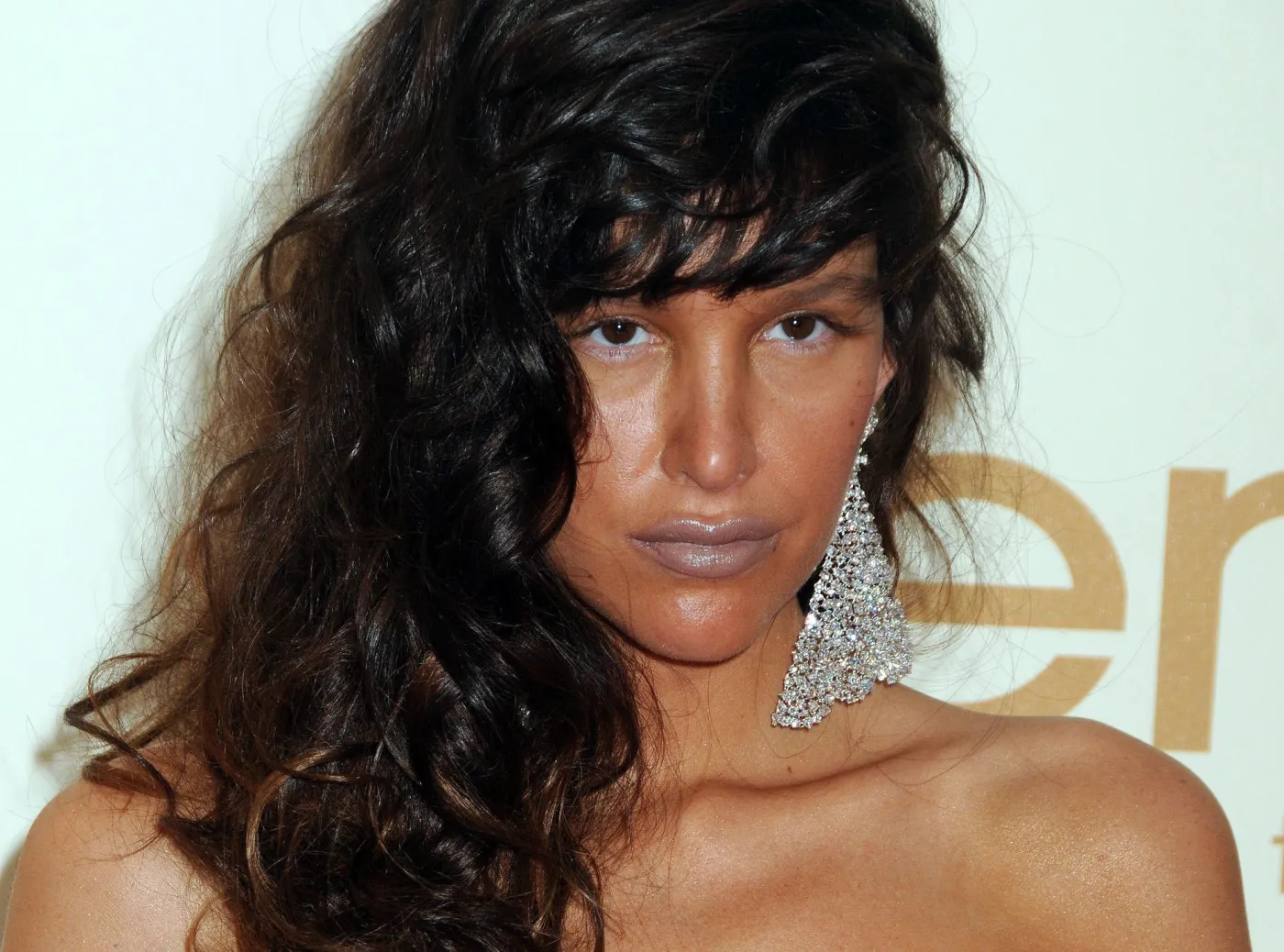 Koszmarny makijaż aktorki, czyli wpadka na czerwonym dywanie