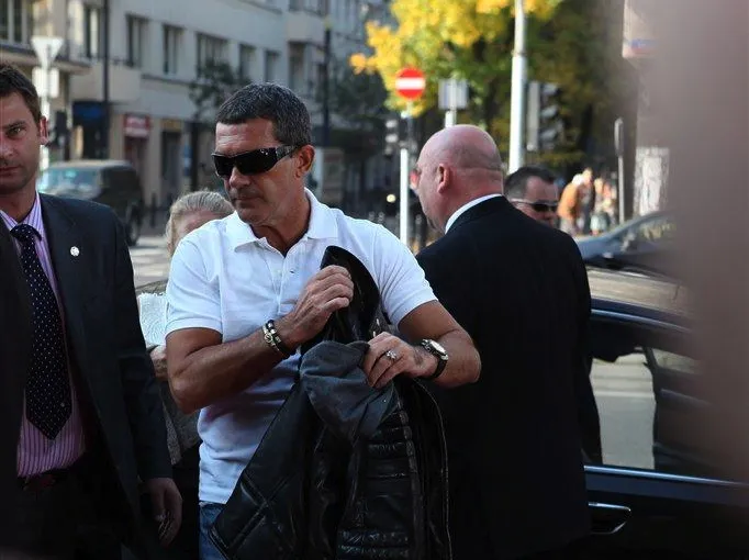 2536716-antonio-banderas.jpg