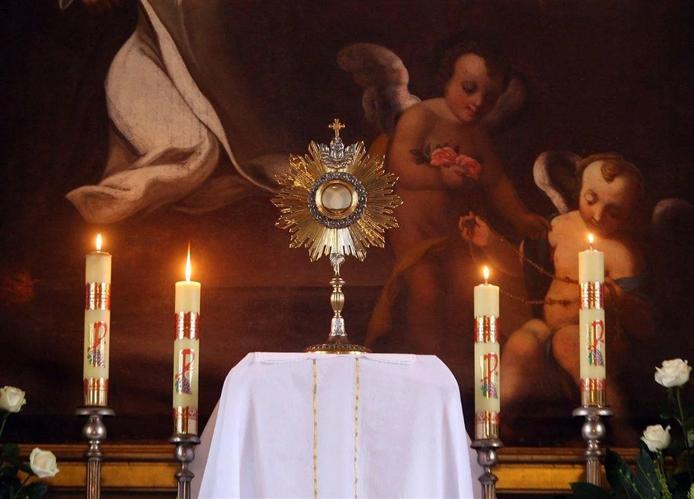 Na własne oczy zobaczą cudowną hostię. Sprawę bada Watykan