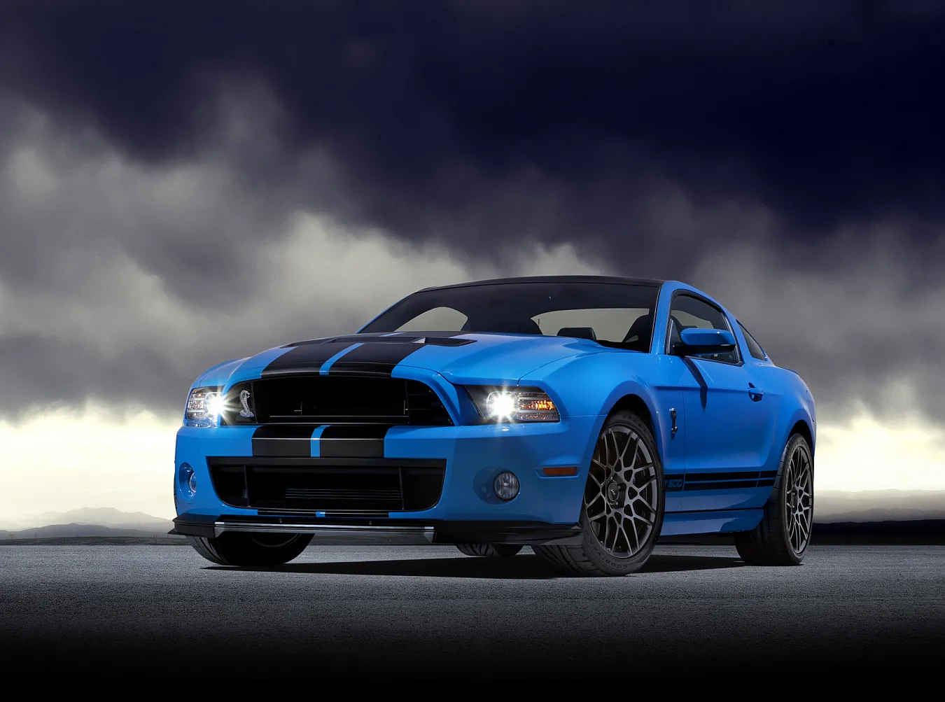 2736898-13shelbygt500-08.jpg