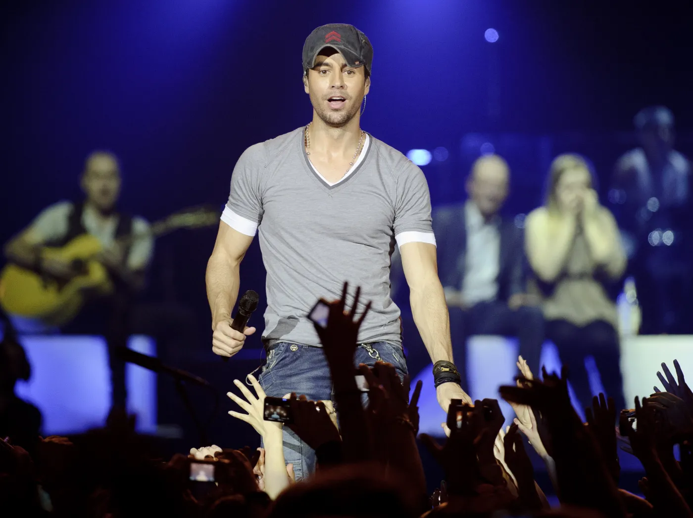 2751423-enrique-iglesias.jpg