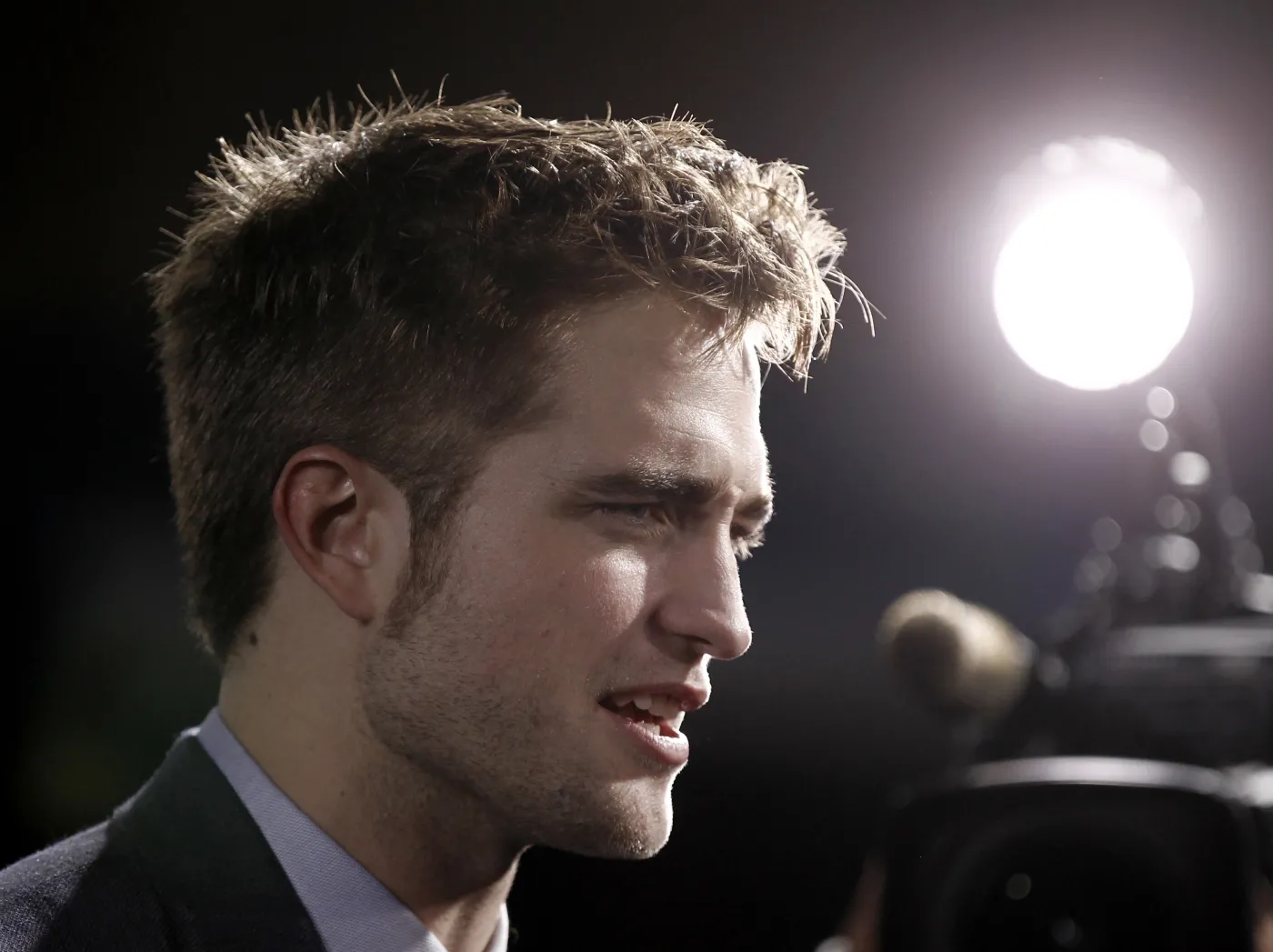 2735272-robert-pattinson.jpg