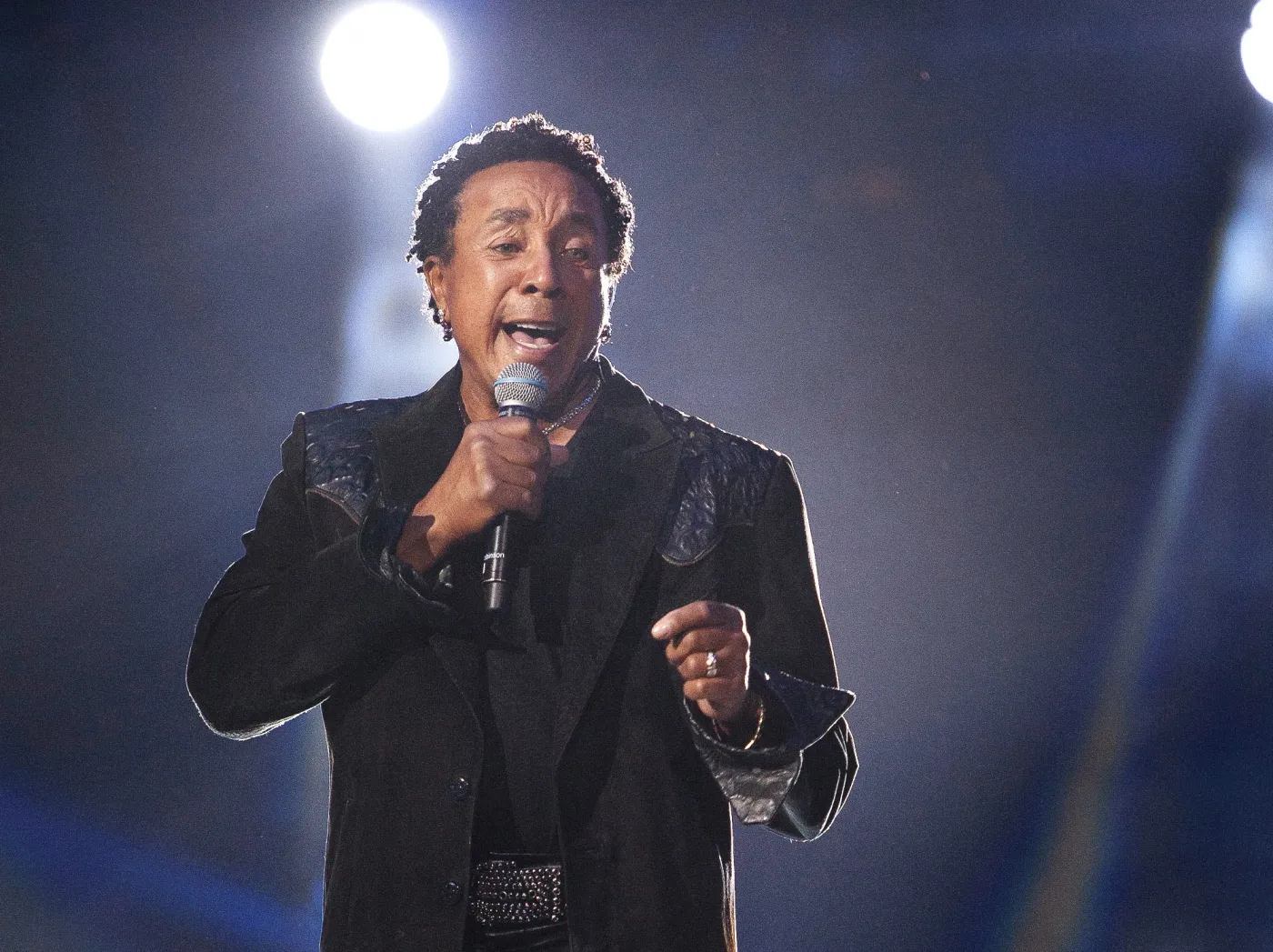 2586736-smokey-robinson.jpg