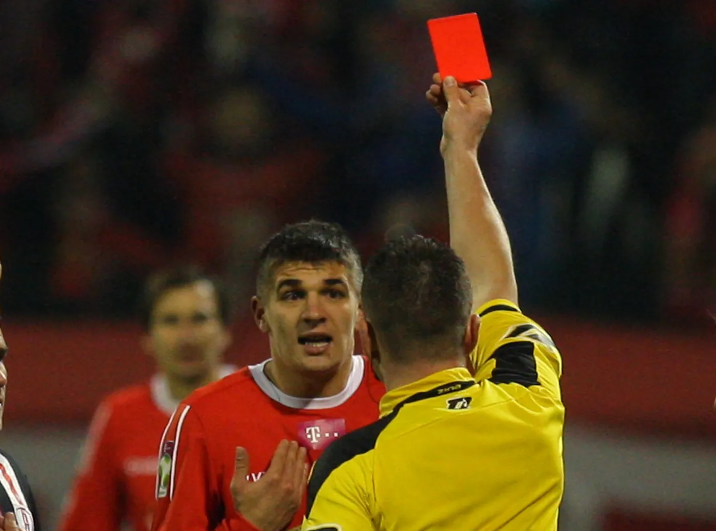 T-Mobile Ekstraklasa: Widzew przeciw Legii bez Grzelczaka i Pinheiro