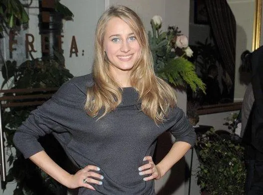 Czyją córką jest nowa gwiazda TVN, Julia Rosnowska?