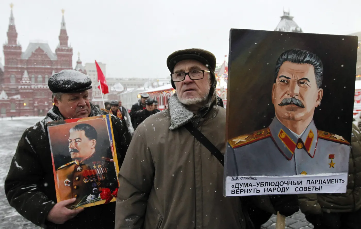 2885624-stalin-portrety.jpg