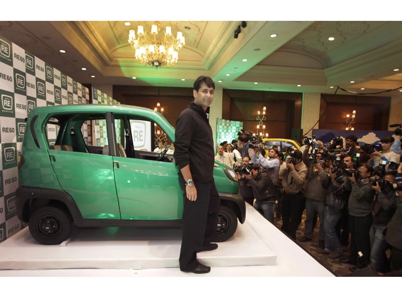 2923410-bajaj-auto-re60.jpg