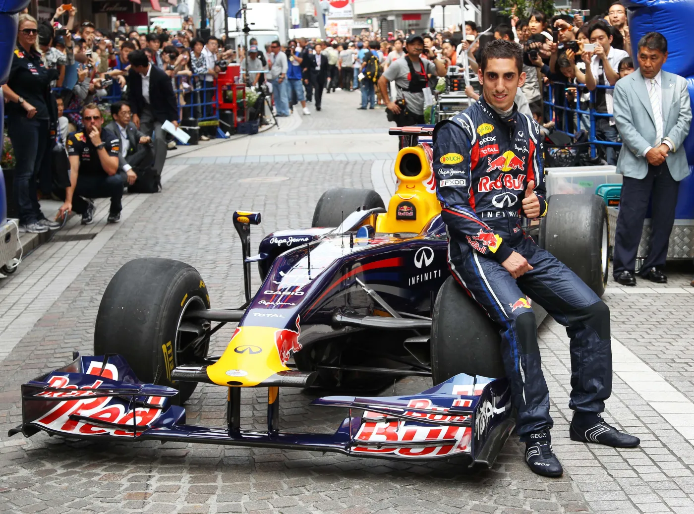 Buemi rezerwowym kierowcą w Red Bullu