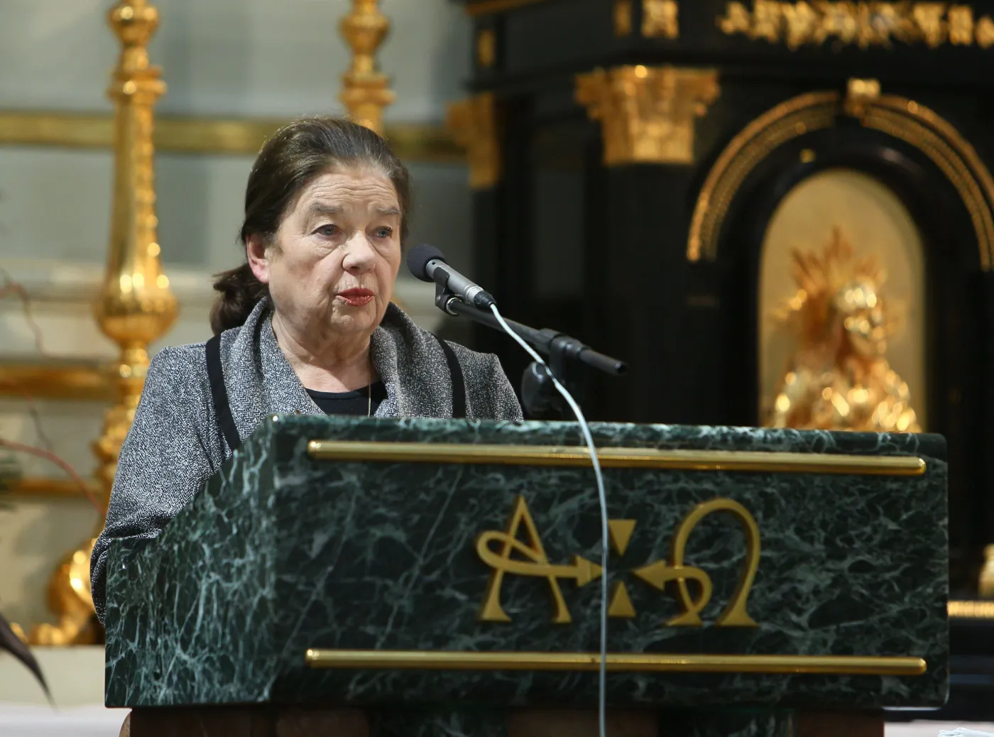 Gwiazdy żegnały legendę telewizji. Jan Suzin spoczął na Powązkach