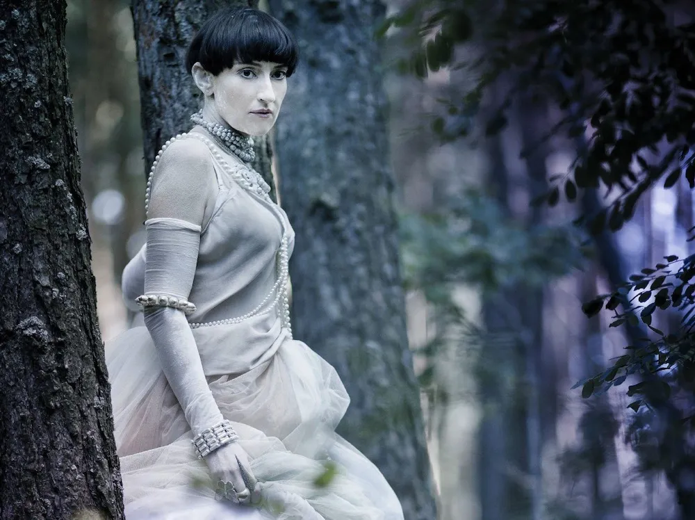 Popowe bity kontra ballady u Katarzyny Groniec