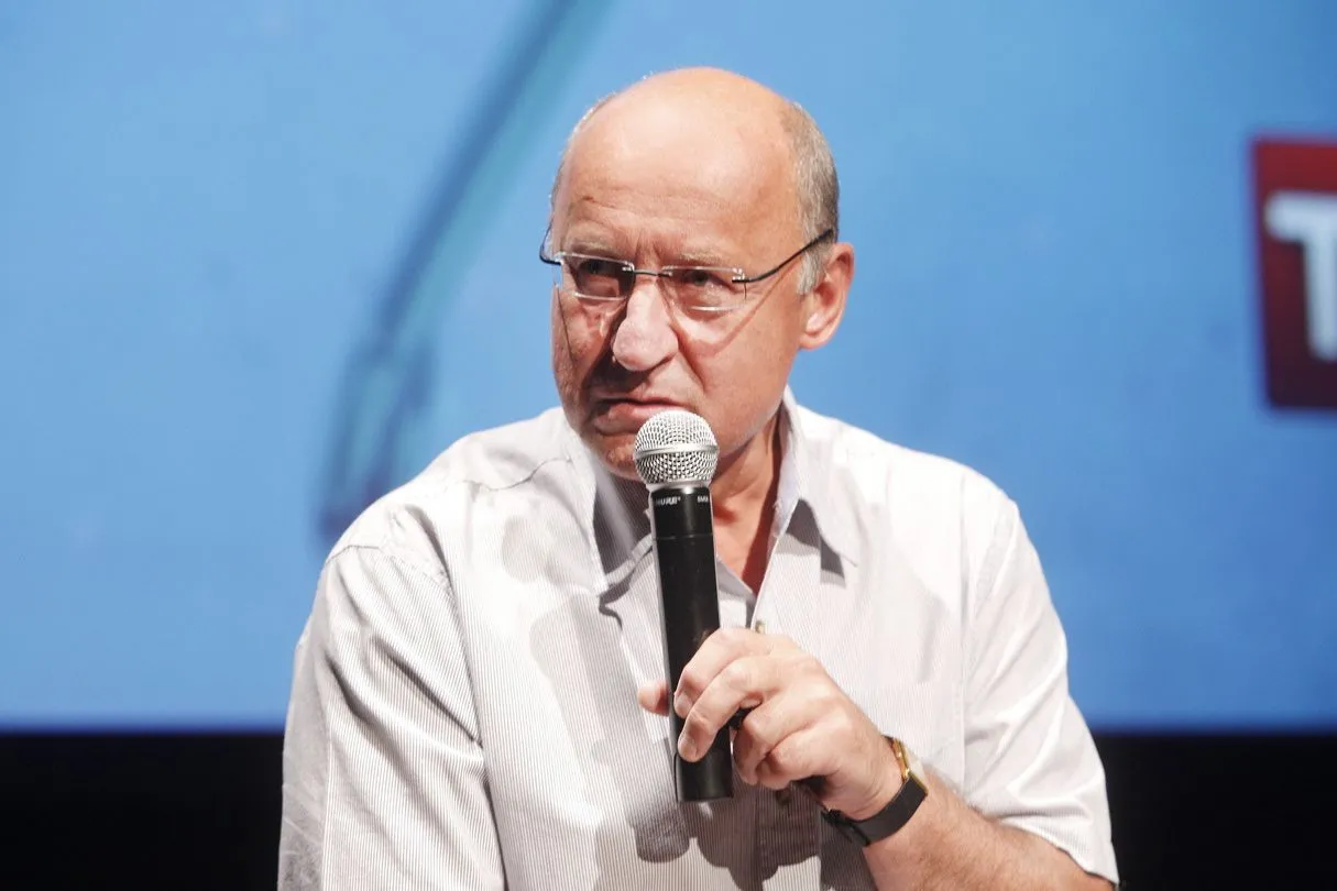 Piotr Fronczewski: Teatr pozostaje tym miejscem, które aktora weryfikuje