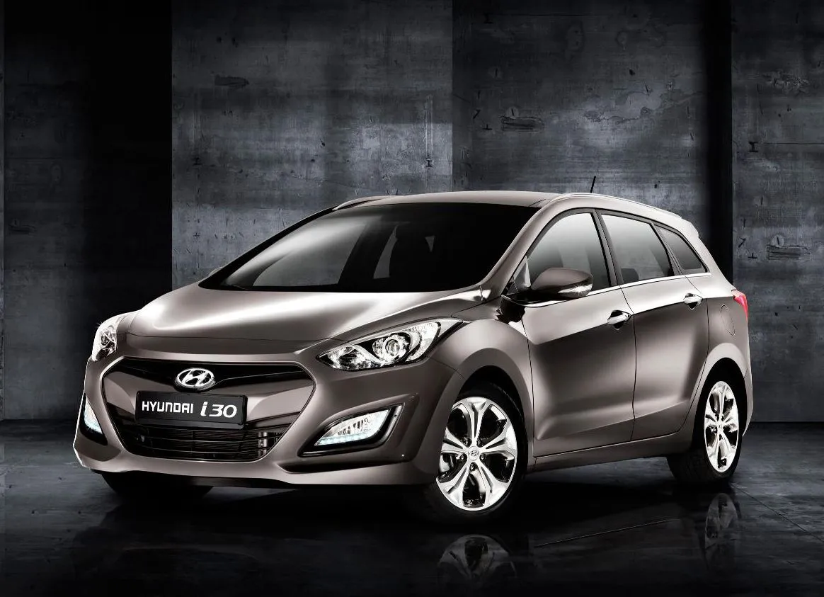 3130282-hyundai-i30-kombi.jpg