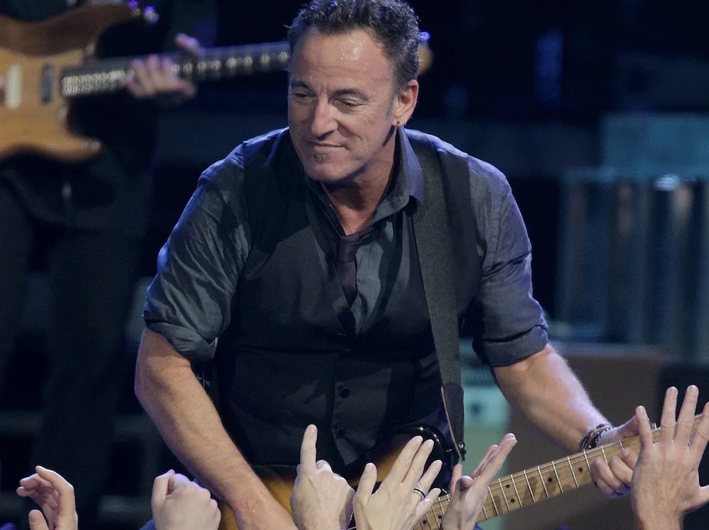 3240351-bruce-springsteen.jpg