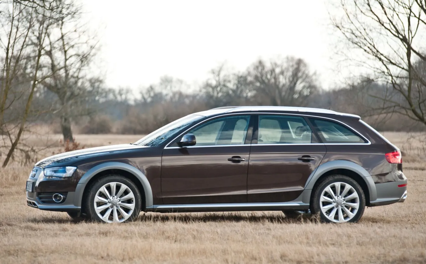 3247605-audi-a4-allroad.jpg