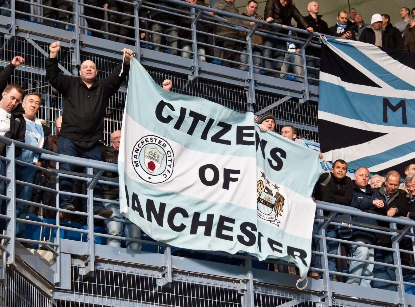 Nowy sponsor słynnego klubu kupił piłkarzom samolot