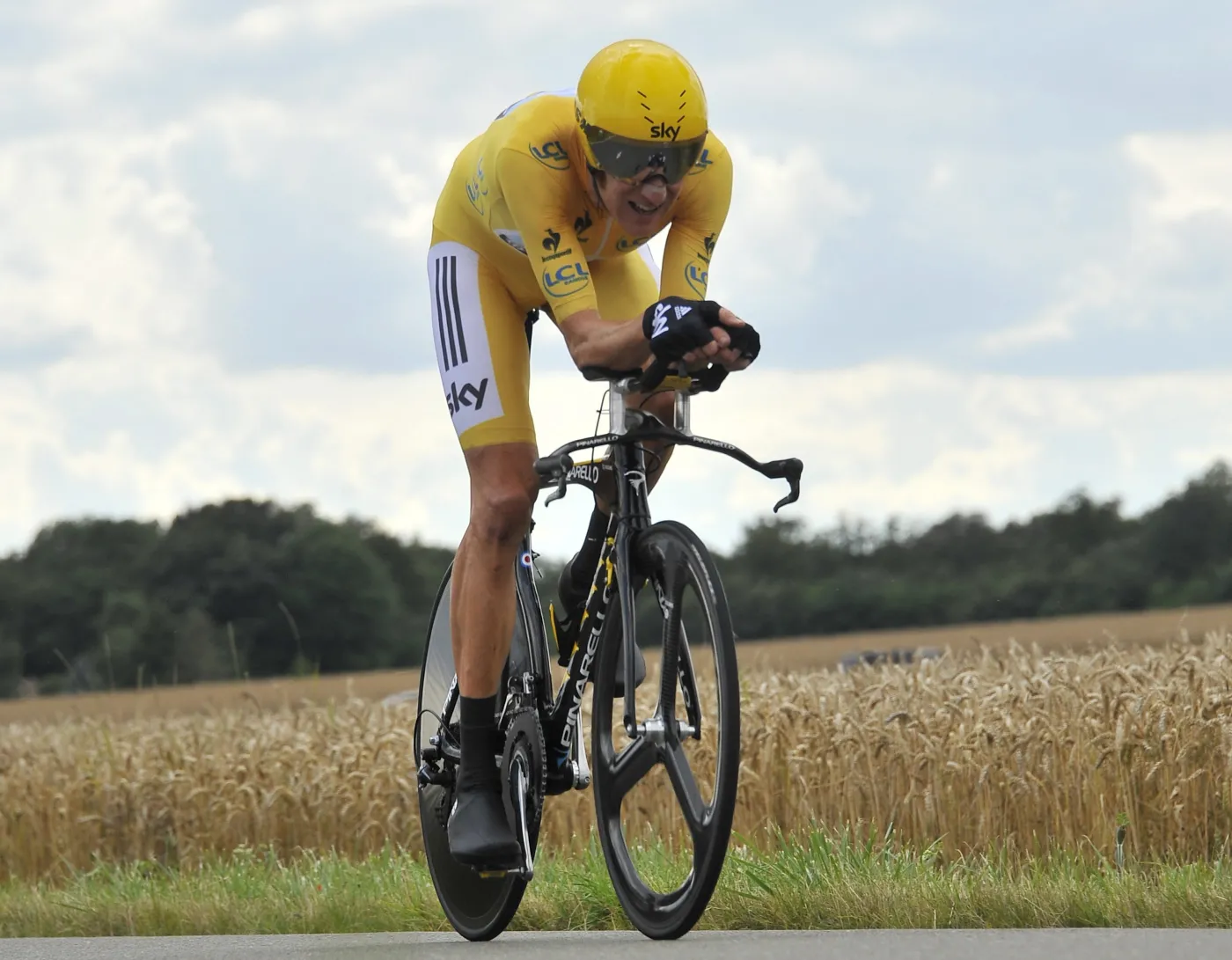 Partnerki czołowych kolarzy Tour de France kłócą się o wyścig