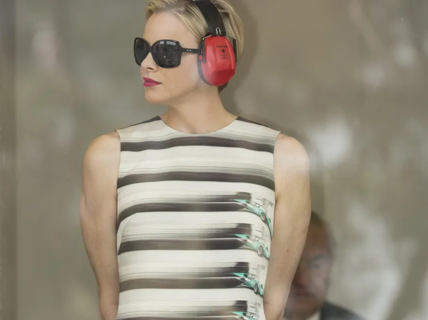 Czy to wypada? Księżna w kreacji z nadrukowanymi samochodami