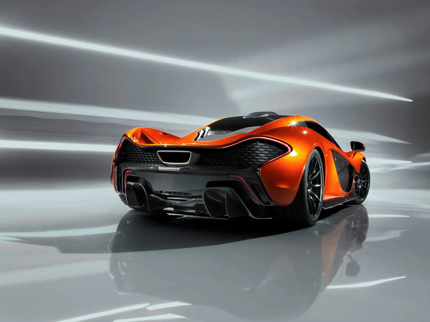  McLaren P1