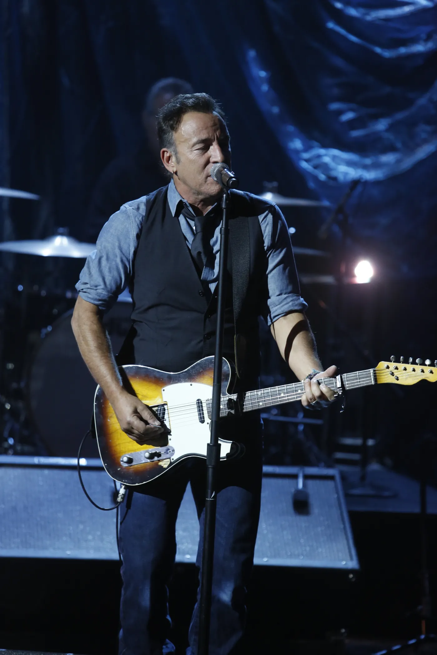 4227383-bruce-springsteen.jpg