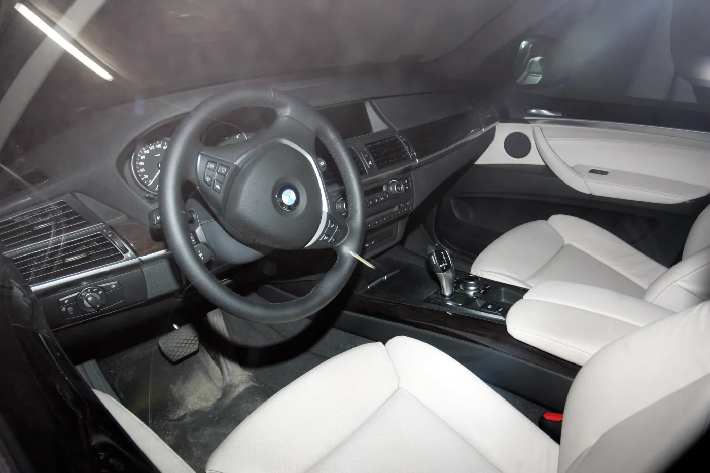 Kup sobie limuzynę po Amber Gold. Taka okazja może się nie powtórzyć