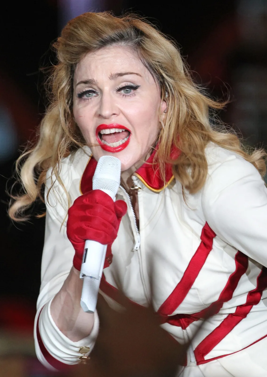 3876139-madonna-w-moskwie.jpg