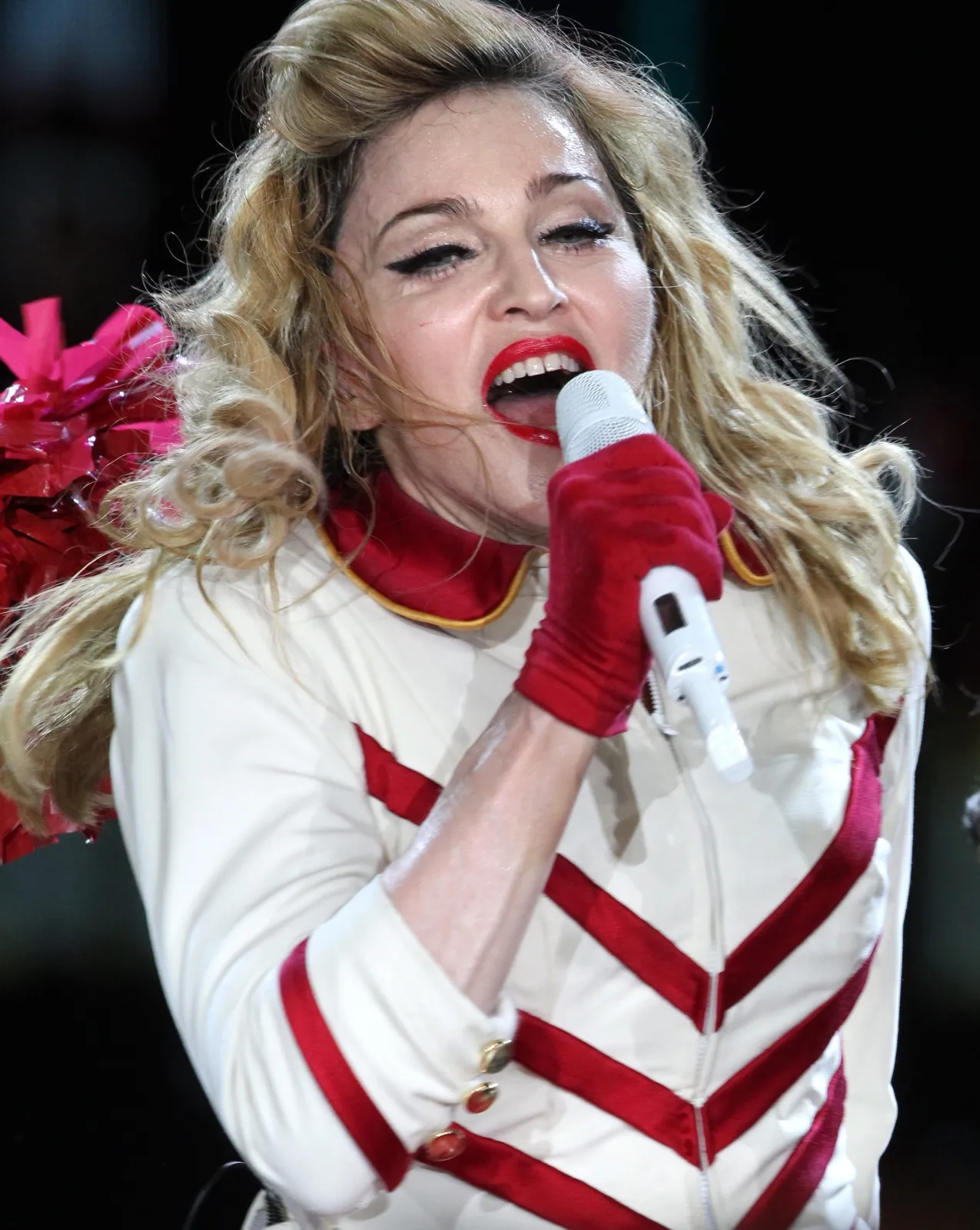 3876168-madonna-w-moskwie.jpg
