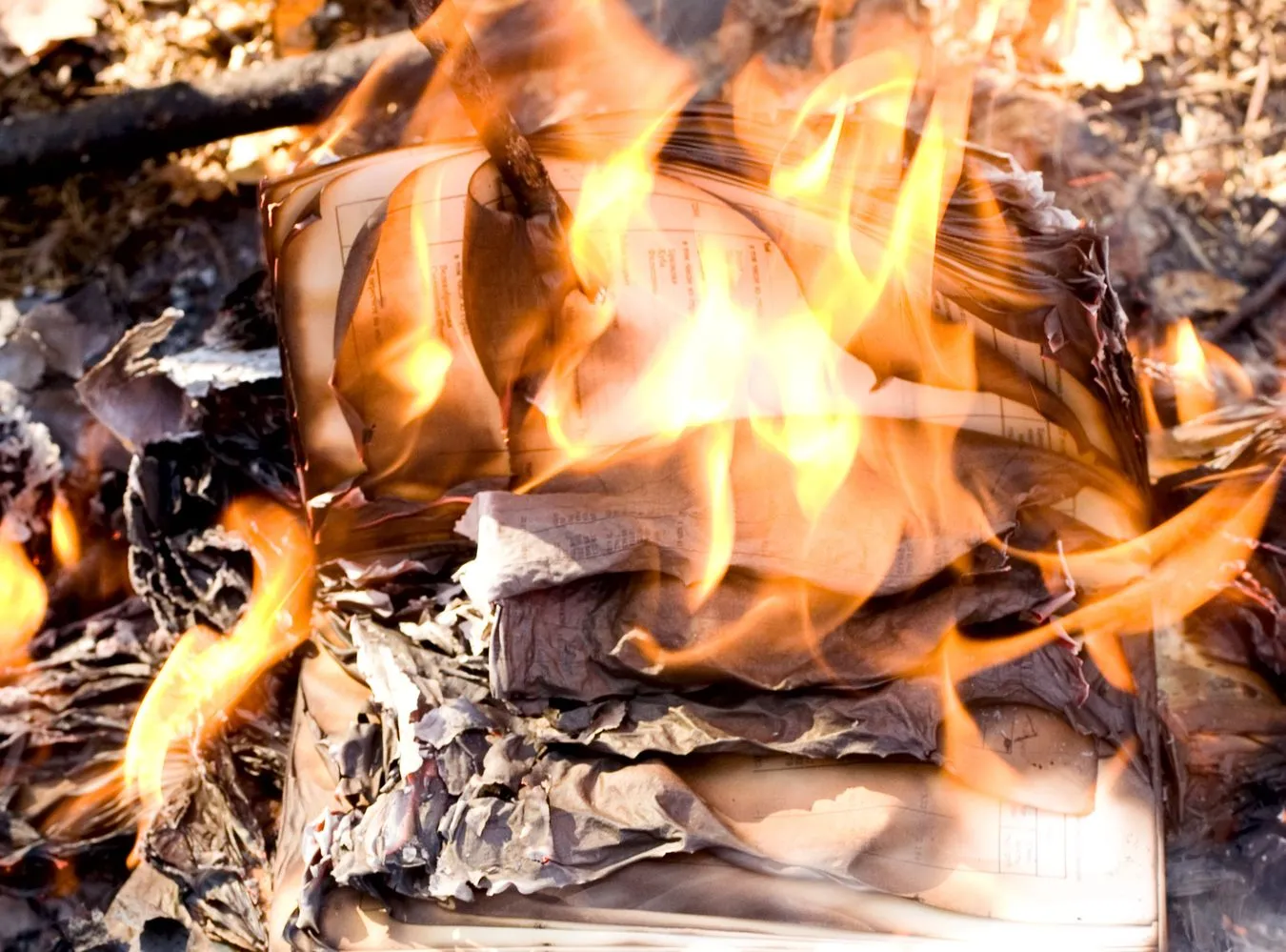 Spalili tajne dokumenty. Ewakuacja ambasady w Libii