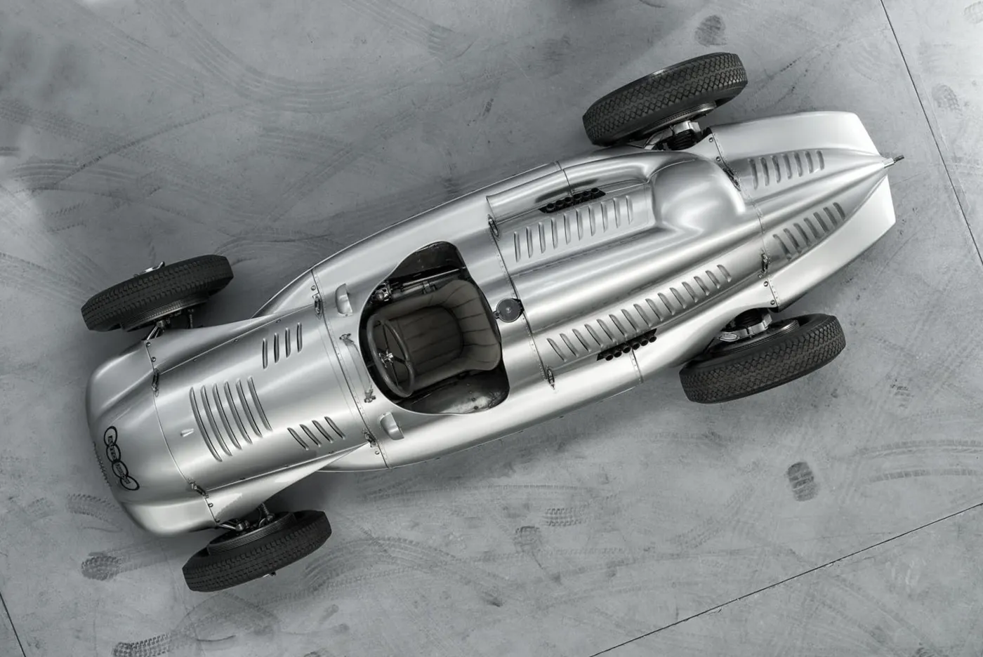 Zobacz cudo motoryzacji, które zagrabili Rosjanie. Odzyskany po latach