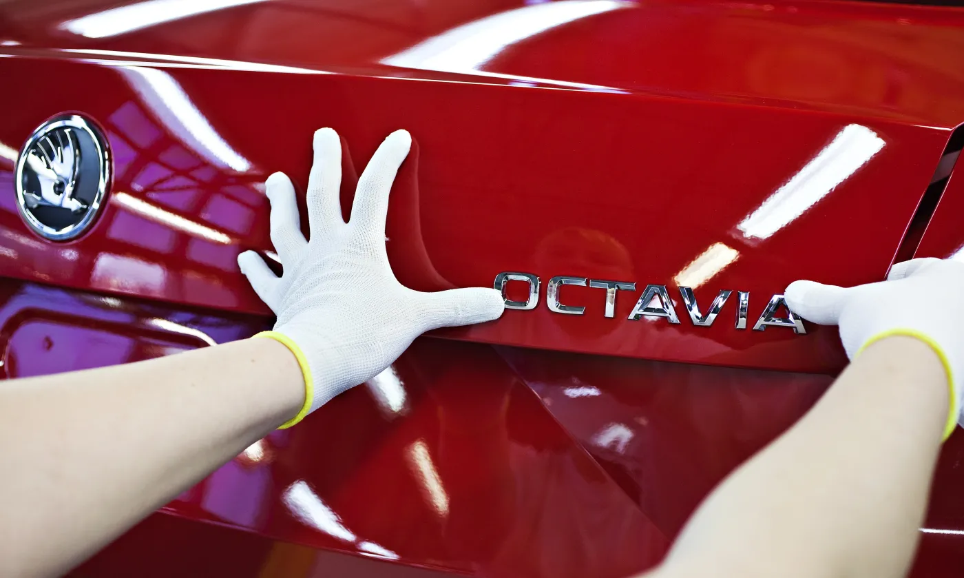 Skoda już buduje nową generację octavii! Zobacz pierwsze zdjęcia z fabryki