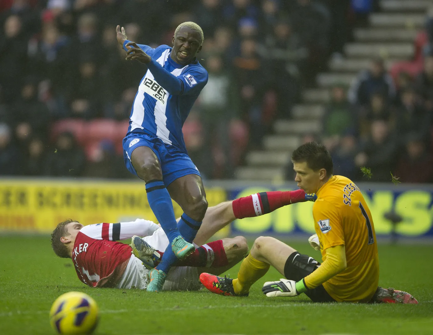Liga angielska. Czyste konto Szczęsnego. Boruc na ławce. WIDEO