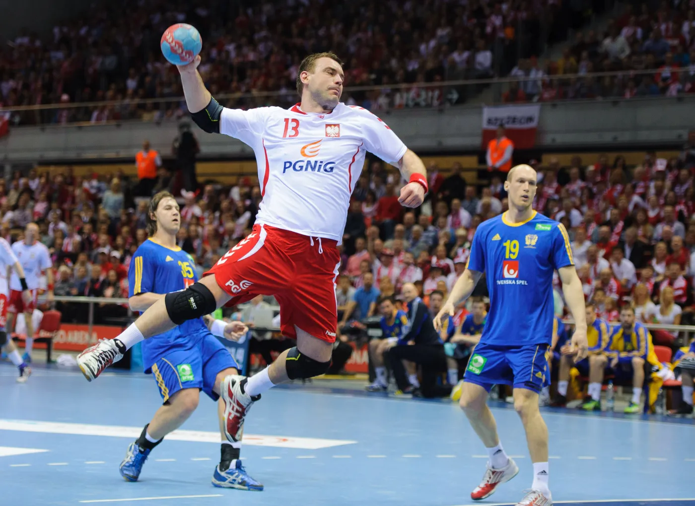 Szczypiorniści wygrali ze Szwedami. Polacy pierwsi w tabeli